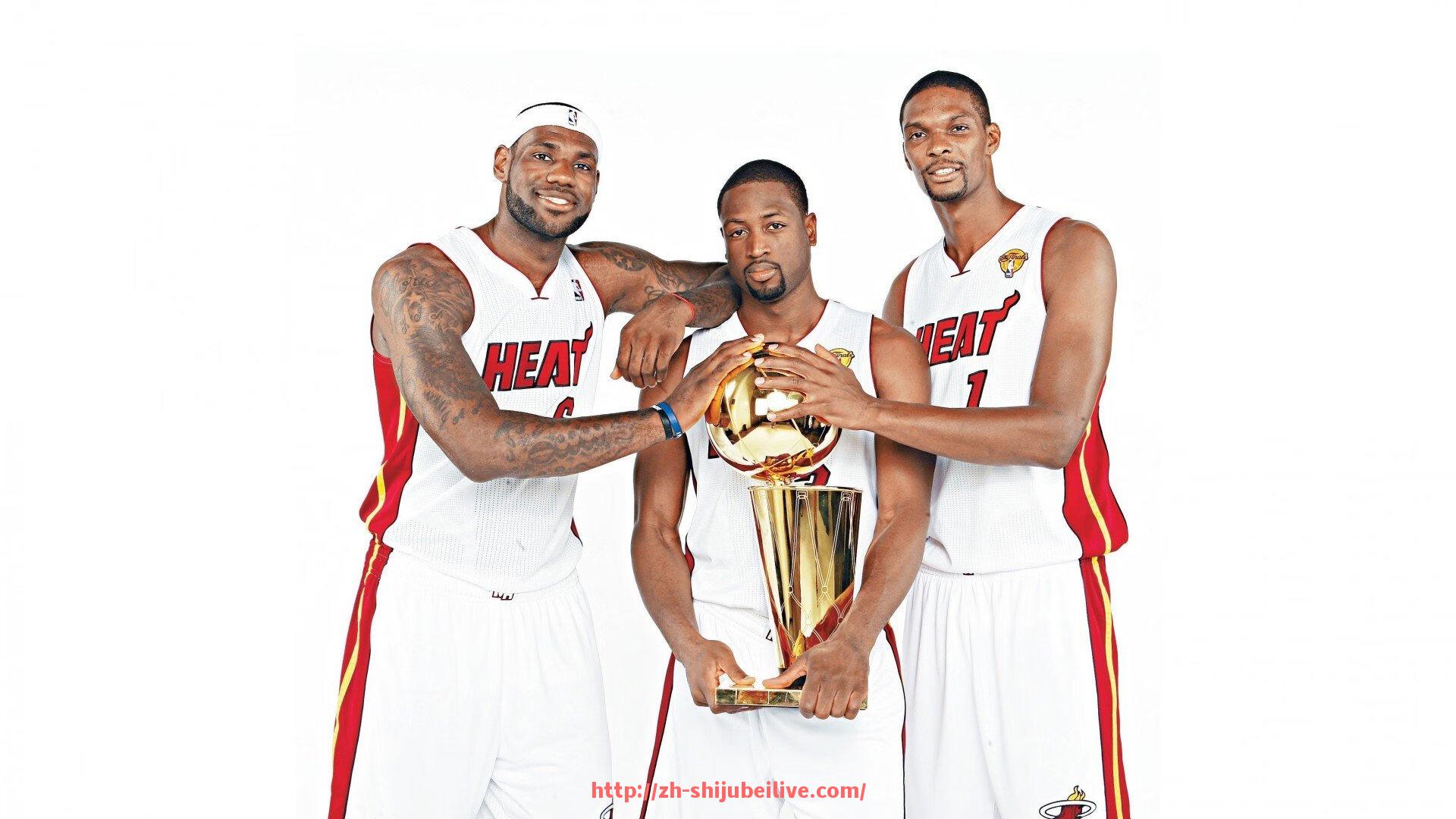 世俱杯直播-哪些健身器材适合用于训练肩部力量与柔韧性